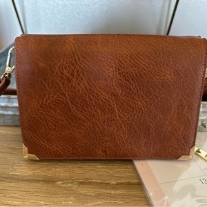 Urban expressions over the shoulder purse